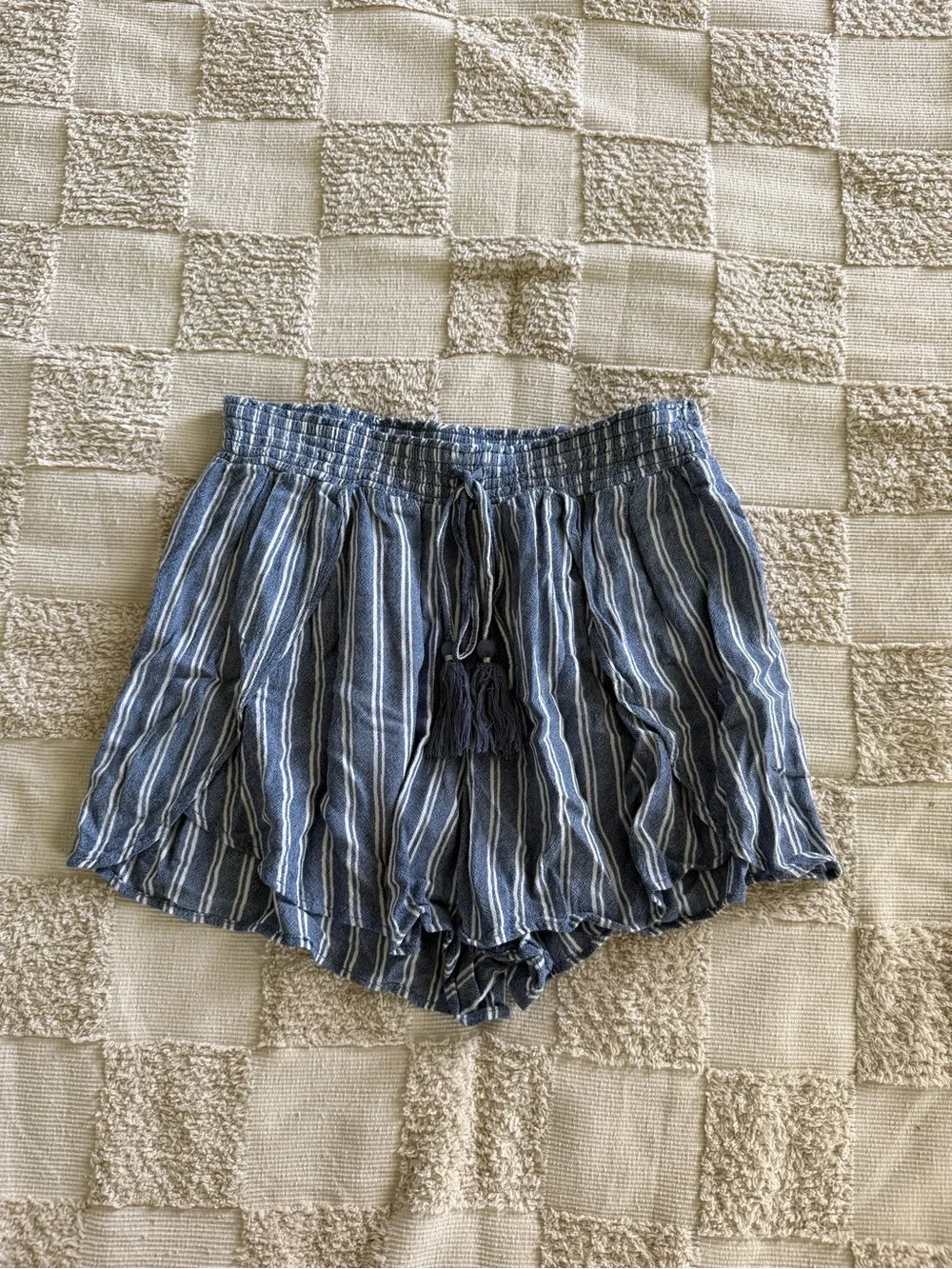 American Eagle Blue Striped Women's Elastic Waist Shorts with Tassel Tie size Sm